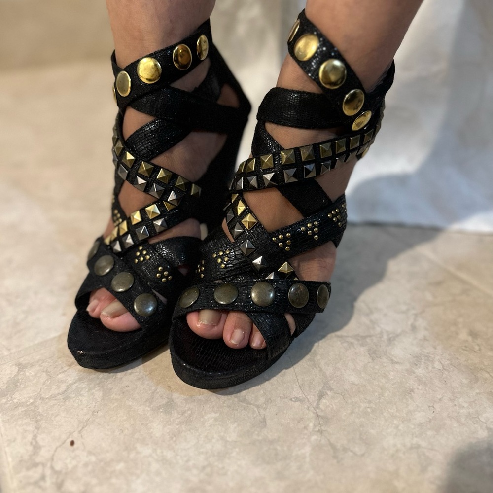 Spring black strap shoes size 37